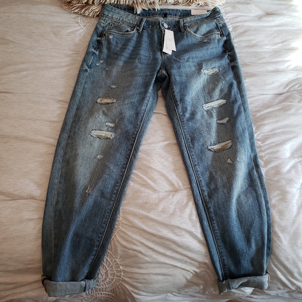 WHBM ; destructed chain girlfriend jeans 2 - Picture 3 of 8